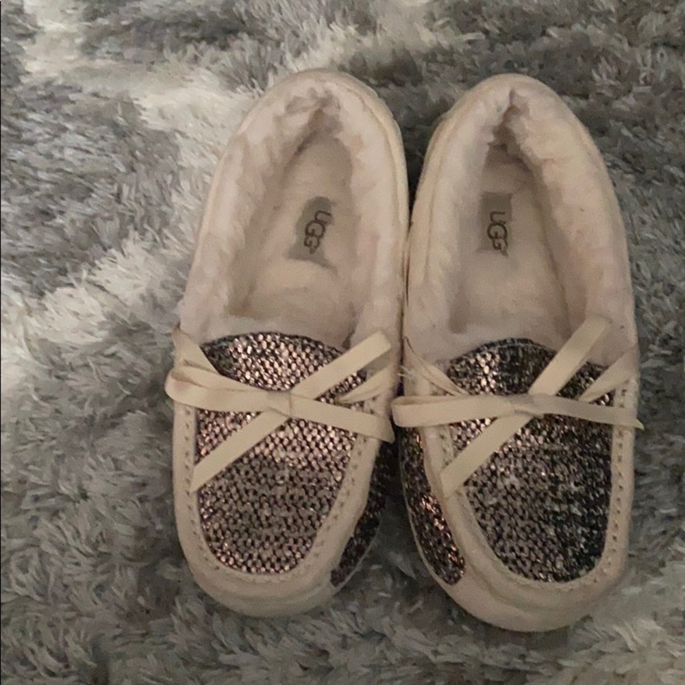 **Sold on Mercari **Ugg Slippers